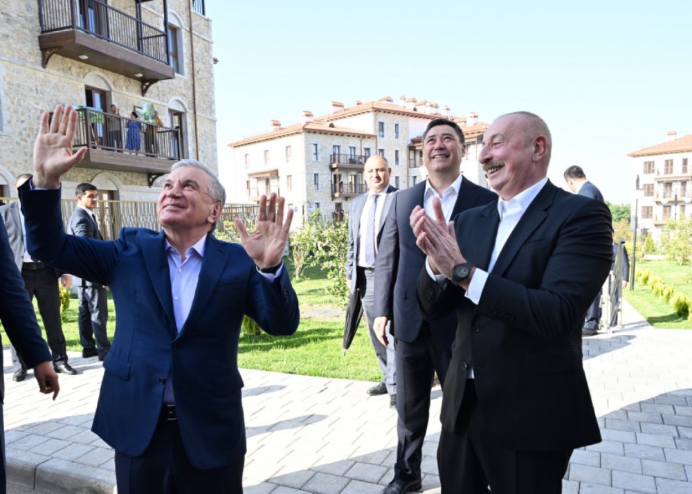 Prezidentlər Şuşanı gəzdi -FOTOLAR (YENİLƏNİB)